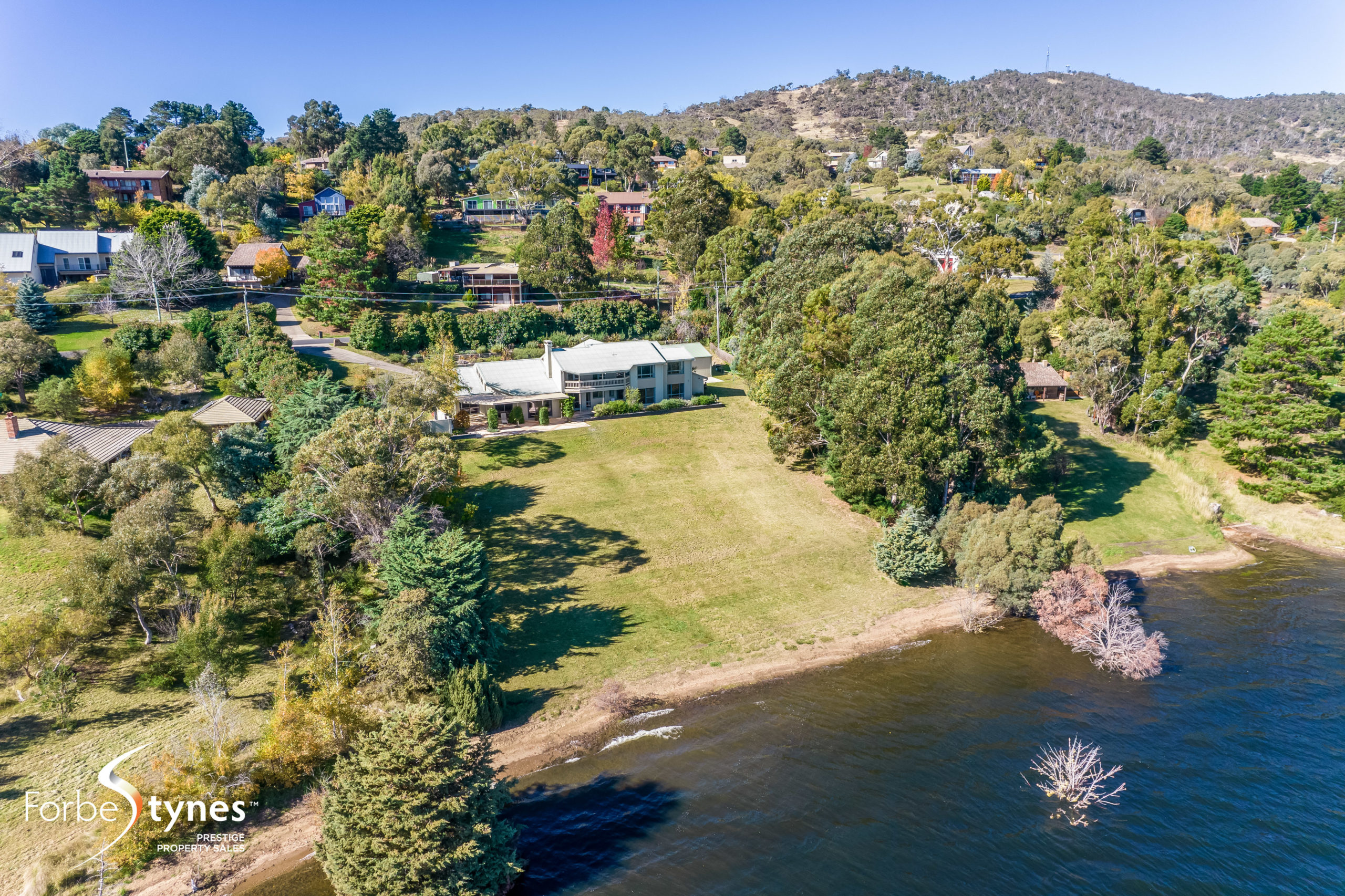 Half an Acre with 510sqm Mansion in East Jindabyne Forbes Stynes Real
