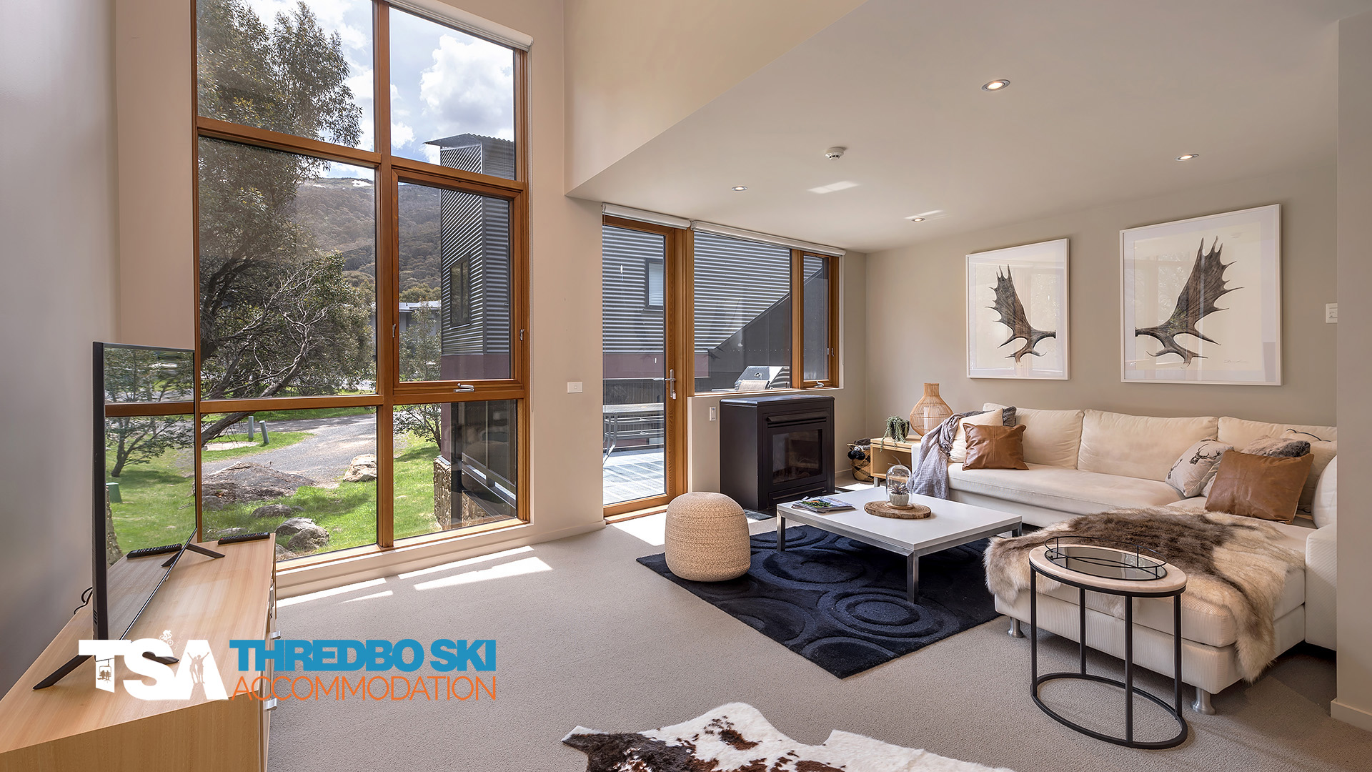 Immaculately Presented Woodridge Chalet Price Guide 2,580,000