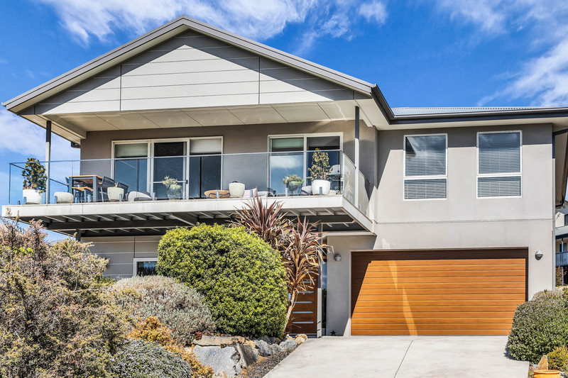 10 Girvin Place, East Jindabyne - Image 1
